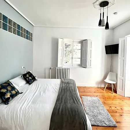 Casa Vizcaya, Grupos De Hasta 20 Personas En Lanestosa, Ideal Reuniones Y Celebraciones Tranquilas