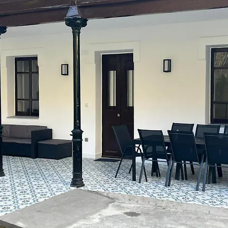 Casa Vizcaya, Grupos De Hasta 20 Personas En Lanestosa, Ideal Reuniones Y Celebraciones Tranquilas Lanestosa