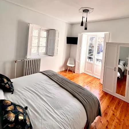 Casa Vizcaya, Grupos De Hasta 20 Personas En Lanestosa, Ideal Reuniones Y Celebraciones Tranquilas *