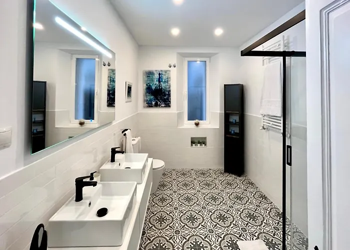 Casa Vizcaya, Grupos De Hasta 20 Personas En Lanestosa, Ideal Reuniones Y Celebraciones Tranquilas * Lanestosa