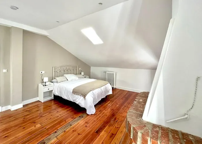 Casa Vizcaya, Grupos De Hasta 20 Personas En Lanestosa, Ideal Reuniones Y Celebraciones Tranquilas * Lanestosa